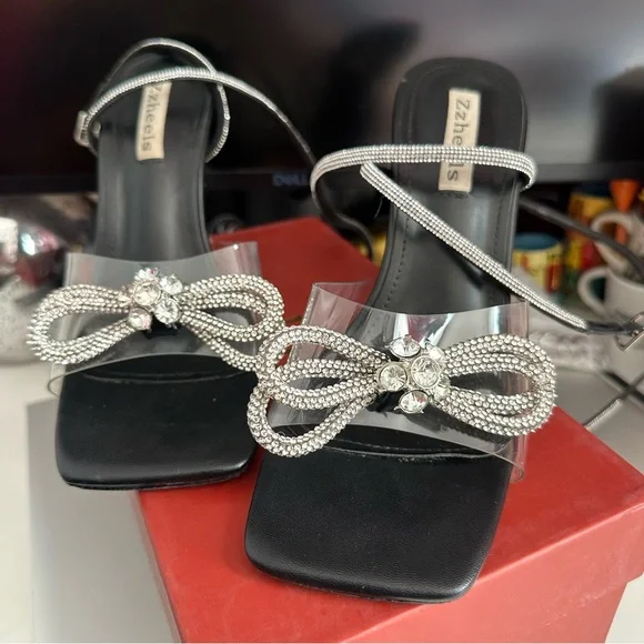 Women's Heels in Black with Clear & Silver details size 7.5 - Picture 2 of 8